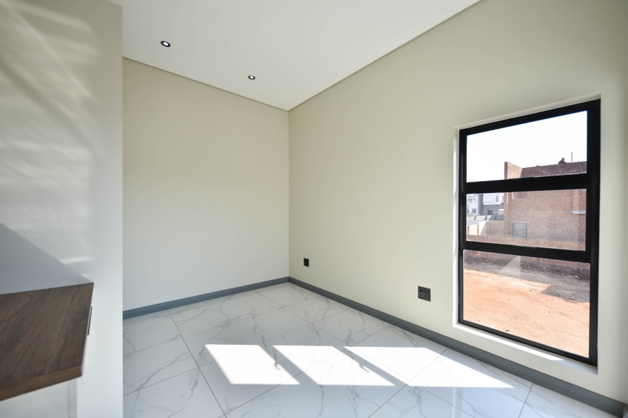 5 Bedroom Property for Sale in Fountainbrook Estate Gauteng