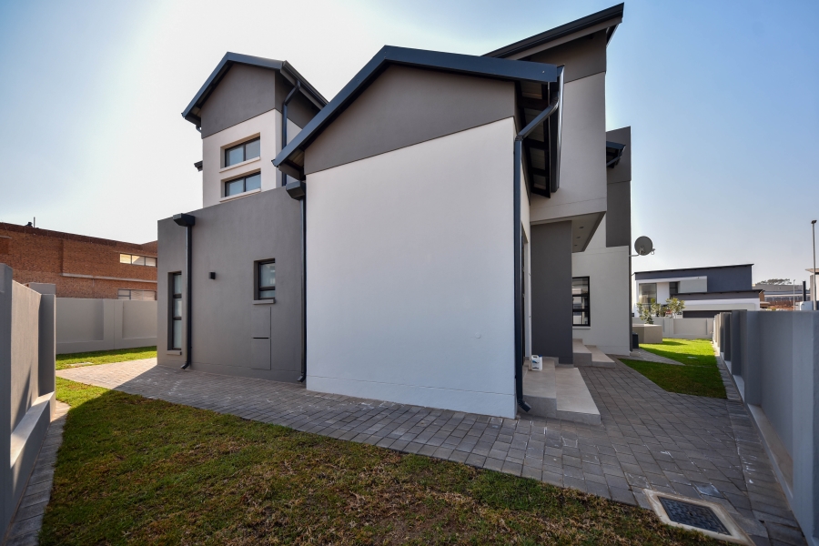 5 Bedroom Property for Sale in Fountainbrook Estate Gauteng