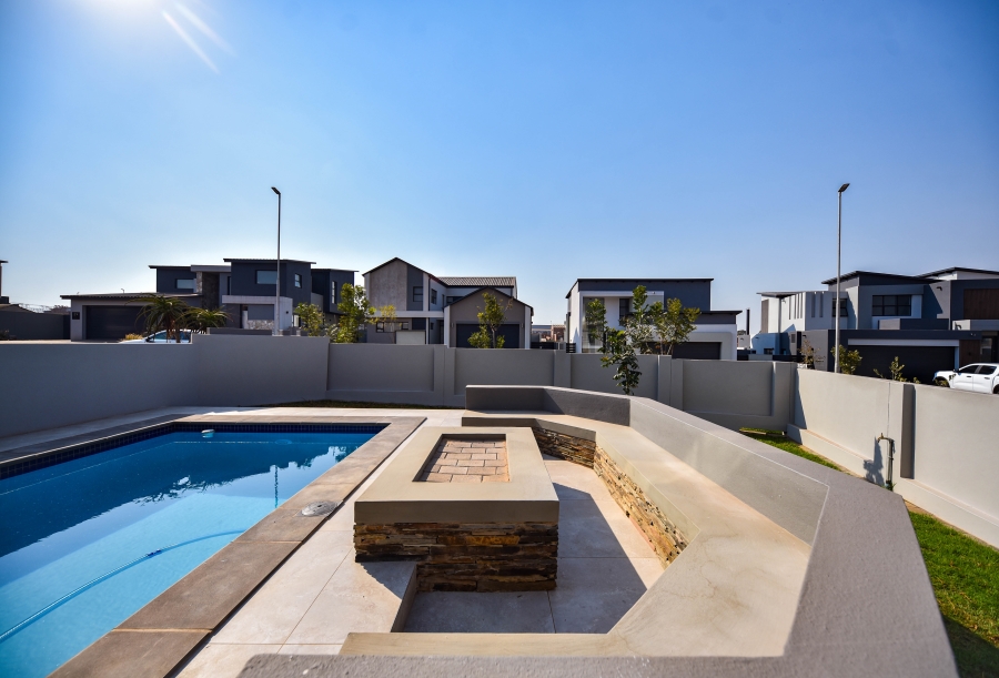 5 Bedroom Property for Sale in Fountainbrook Estate Gauteng