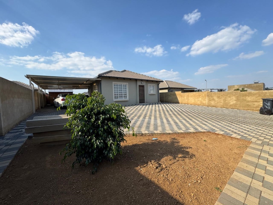 3 Bedroom Property for Sale in Lotus Gardens Gauteng