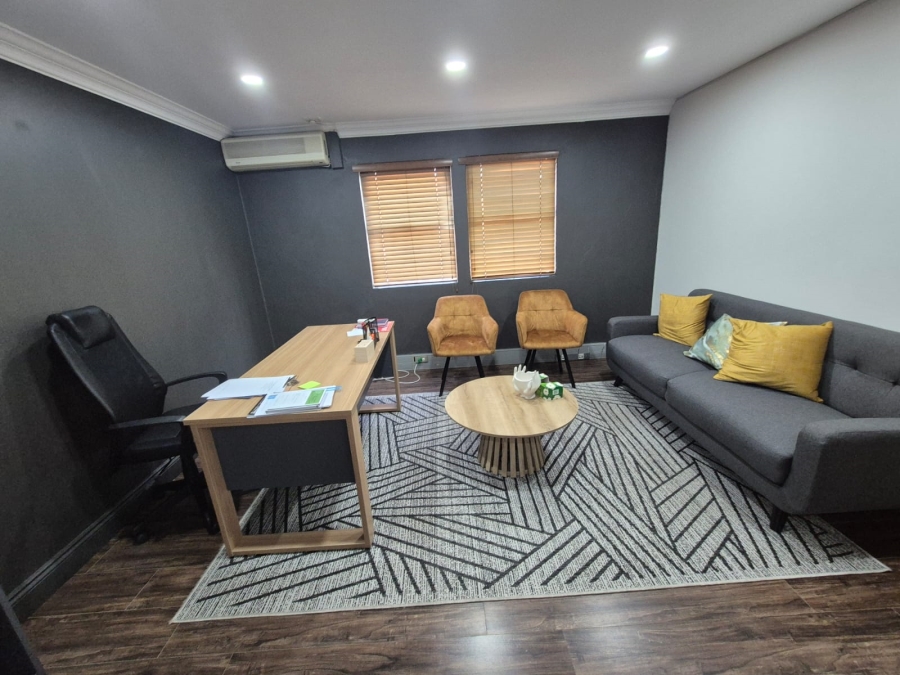To Let Commercial Property for Rent in Die Hoewes Gauteng