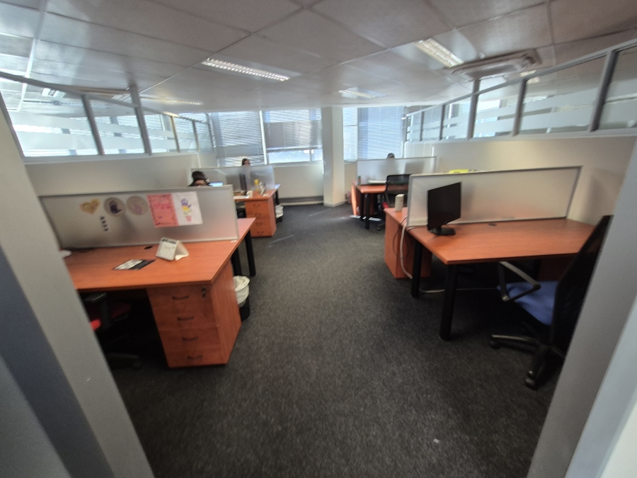 To Let Commercial Property for Rent in Die Hoewes Gauteng