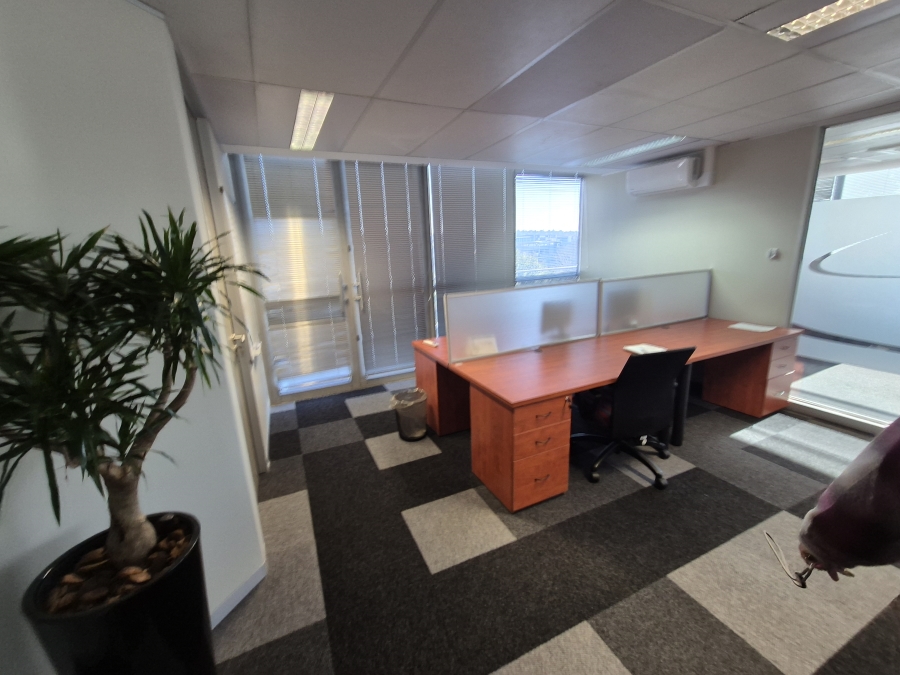 To Let Commercial Property for Rent in Die Hoewes Gauteng