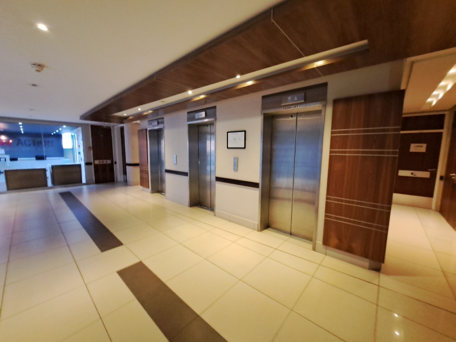 To Let Commercial Property for Rent in Die Hoewes Gauteng