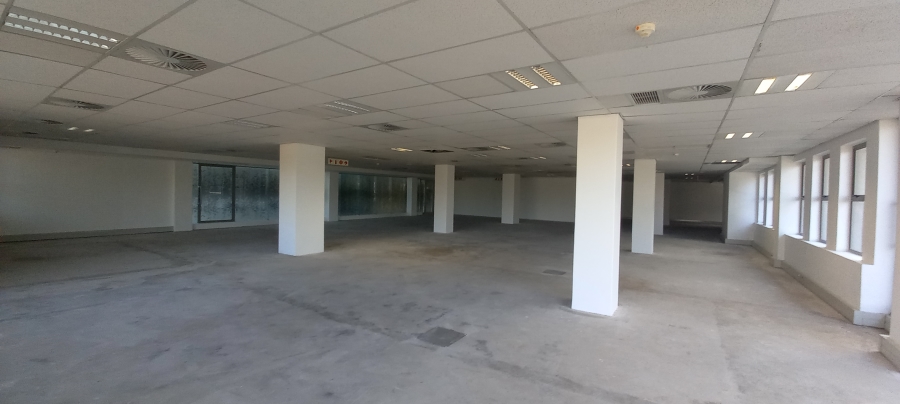 To Let Commercial Property for Rent in Die Hoewes Gauteng