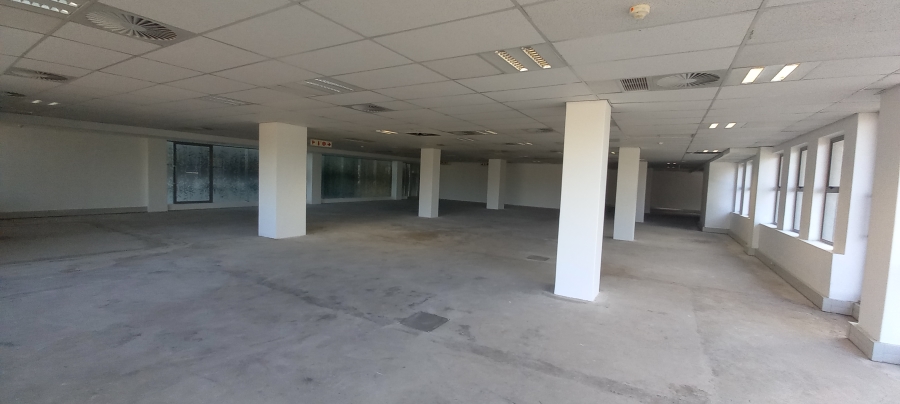 To Let Commercial Property for Rent in Die Hoewes Gauteng