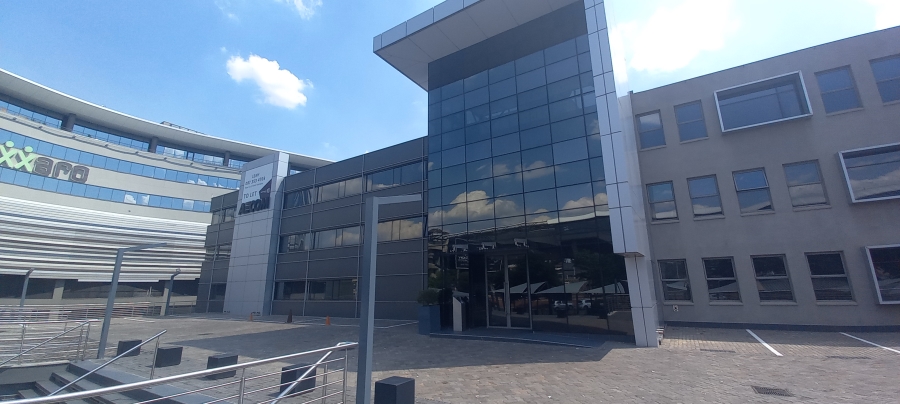 To Let Commercial Property for Rent in Die Hoewes Gauteng