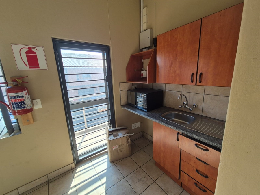 To Let Commercial Property for Rent in Hennopspark Gauteng