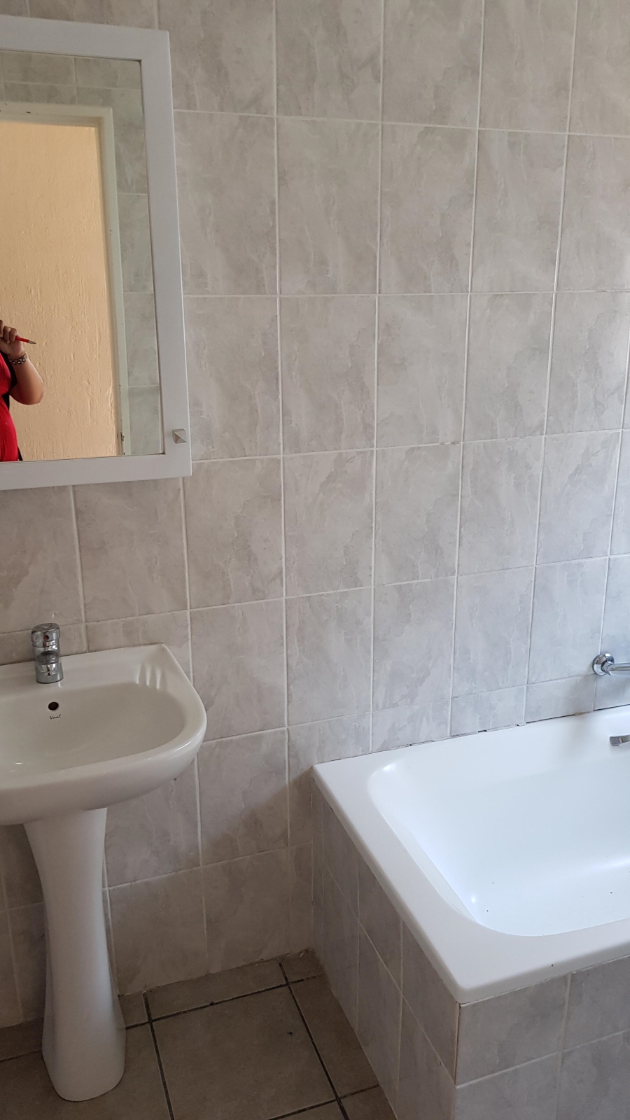 To Let 1 Bedroom Property for Rent in Greenstone Hill Gauteng