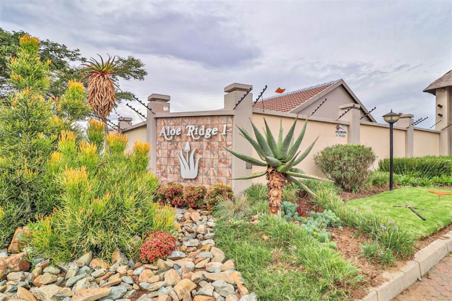 To Let 1 Bedroom Property for Rent in Greenstone Hill Gauteng