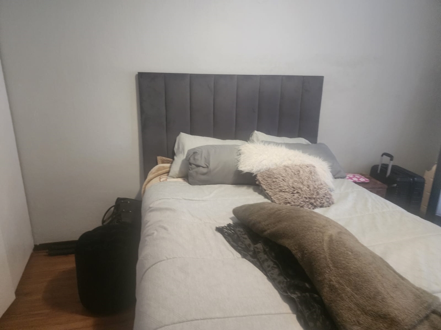 To Let 1 Bedroom Property for Rent in Greenstone Hill Gauteng