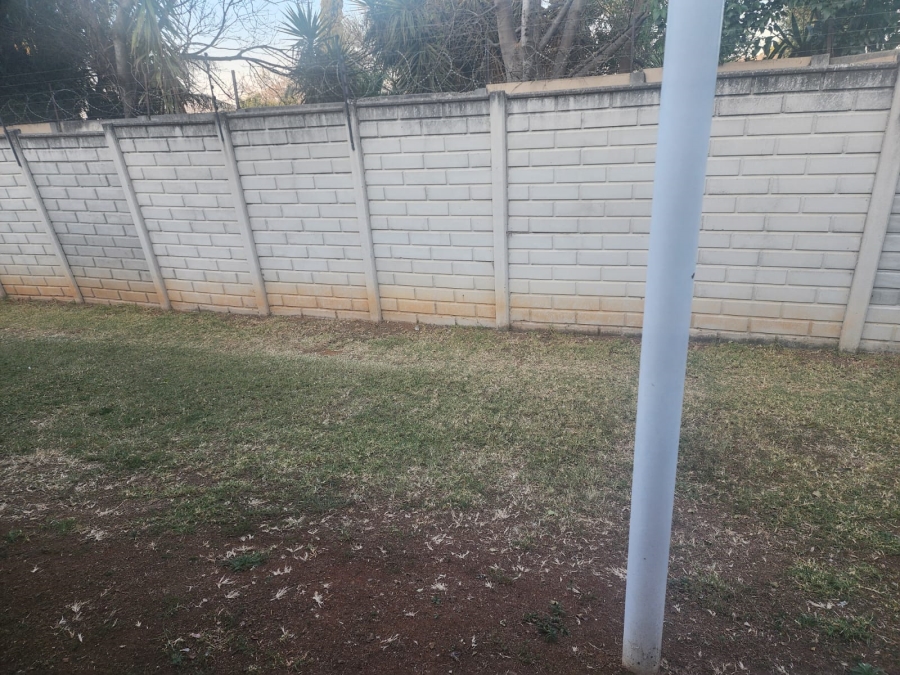 To Let 1 Bedroom Property for Rent in Greenstone Hill Gauteng