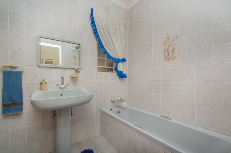 4 Bedroom Property for Sale in Ruimsig Gauteng