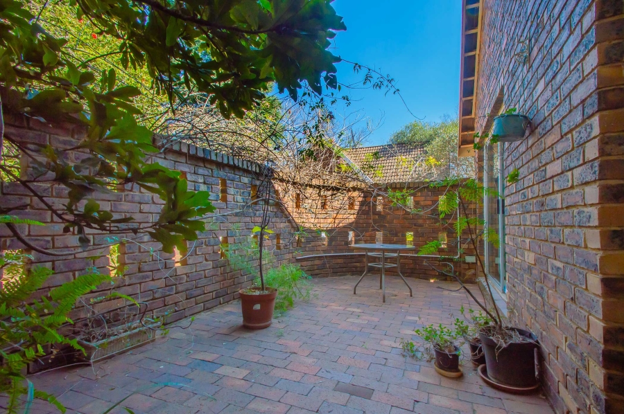 4 Bedroom Property for Sale in Ruimsig Gauteng