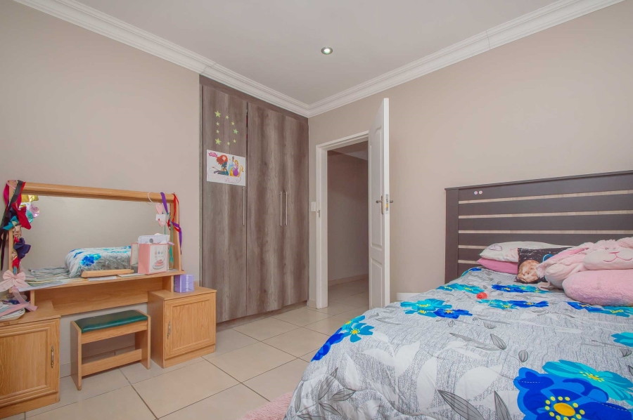 7 Bedroom Property for Sale in Kenmare Gauteng