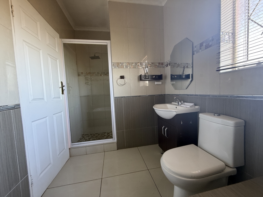4 Bedroom Property for Sale in Wilro Park Gauteng