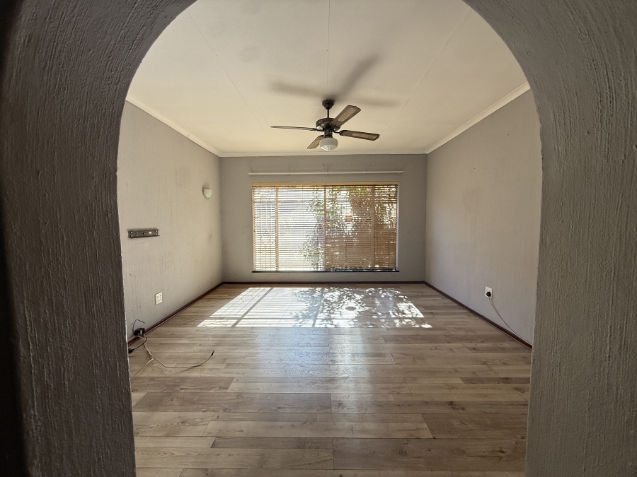 4 Bedroom Property for Sale in Wilro Park Gauteng