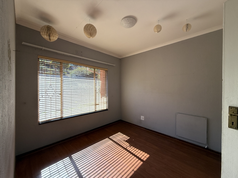 4 Bedroom Property for Sale in Wilro Park Gauteng