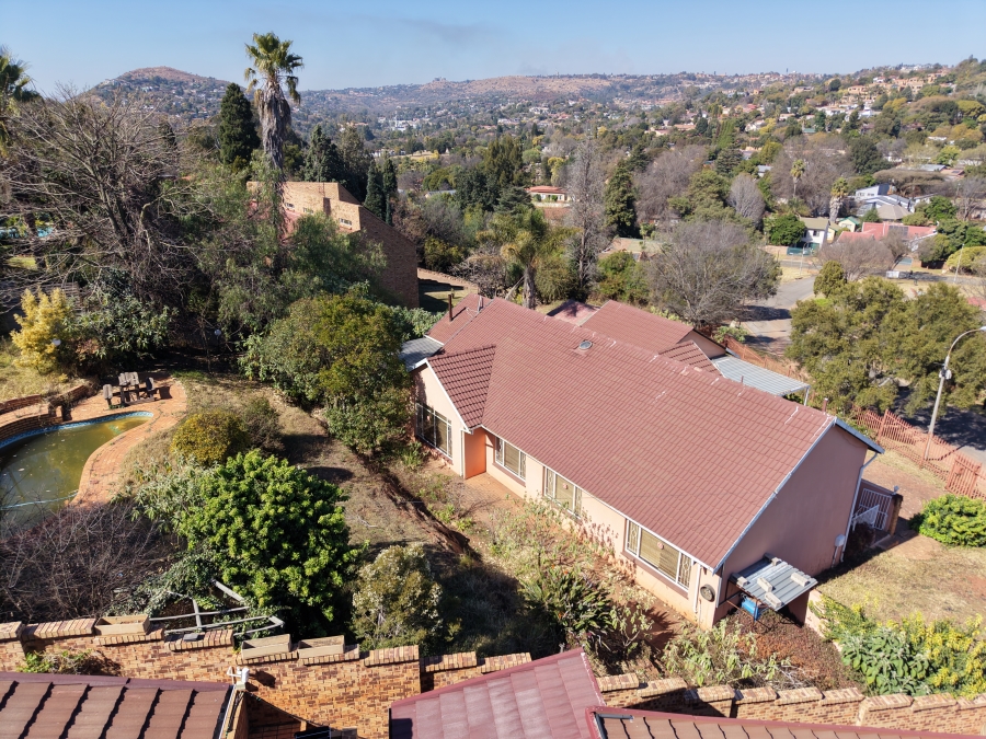 4 Bedroom Property for Sale in Wilro Park Gauteng