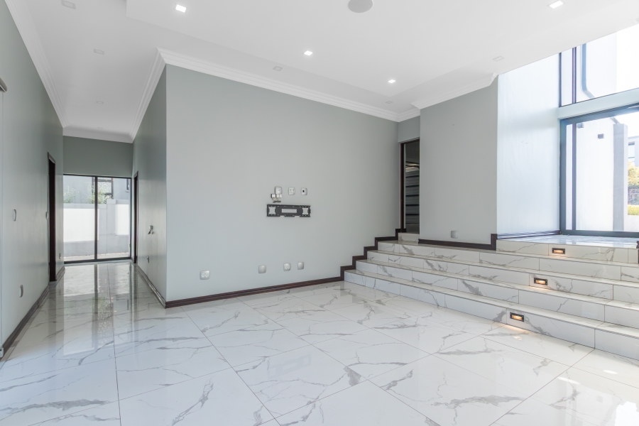 5 Bedroom Property for Sale in Steyn City Gauteng