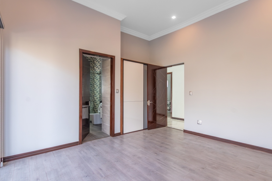 5 Bedroom Property for Sale in Steyn City Gauteng