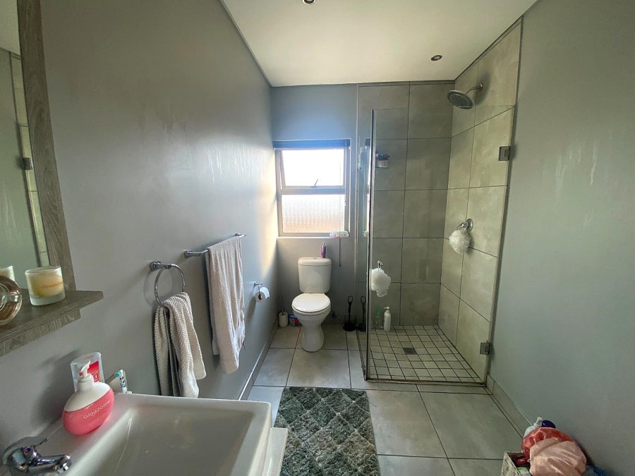 To Let 2 Bedroom Property for Rent in Broadacres Gauteng