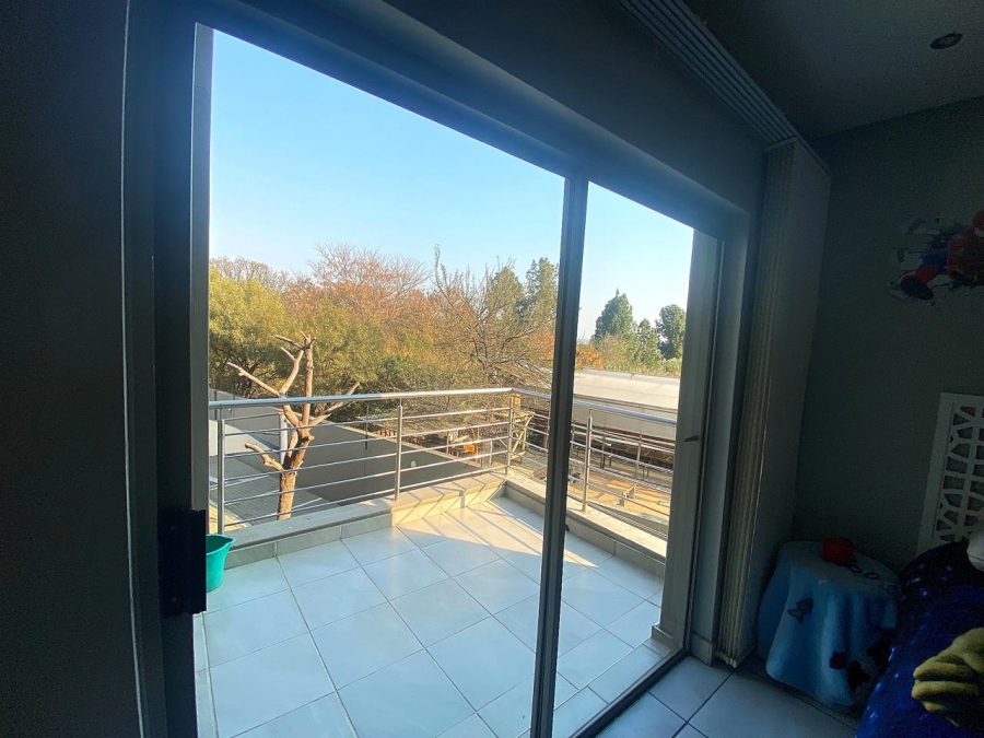 To Let 2 Bedroom Property for Rent in Broadacres Gauteng