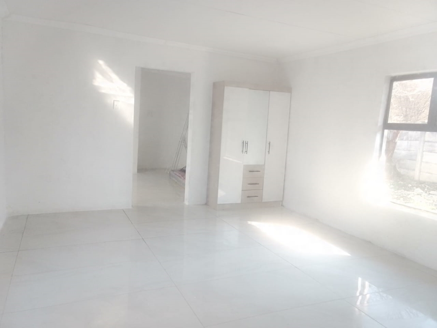 1 Bedroom Property for Sale in Sundowner Gauteng