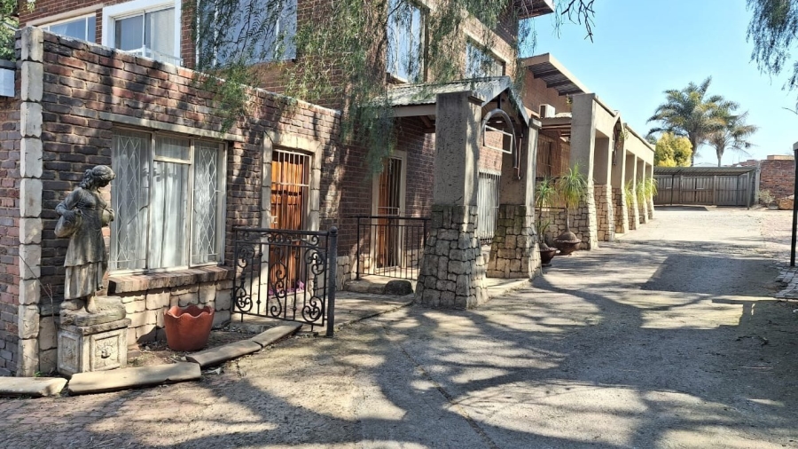 To Let Commercial Property for Rent in Primrose Gauteng