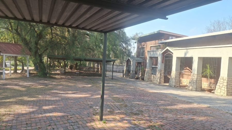 To Let Commercial Property for Rent in Primrose Gauteng