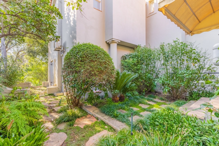 To Let 4 Bedroom Property for Rent in Dainfern Golf Estate Gauteng