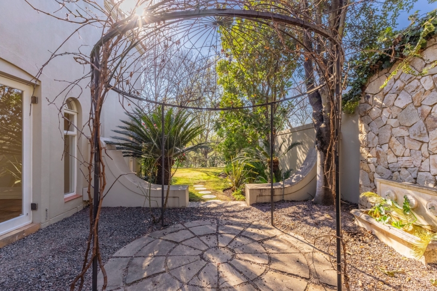 To Let 4 Bedroom Property for Rent in Dainfern Golf Estate Gauteng