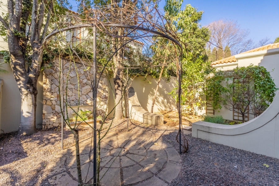 To Let 4 Bedroom Property for Rent in Dainfern Golf Estate Gauteng