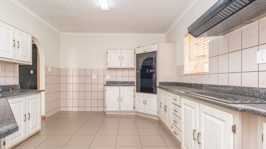 3 Bedroom Property for Sale in Helderkruin Gauteng