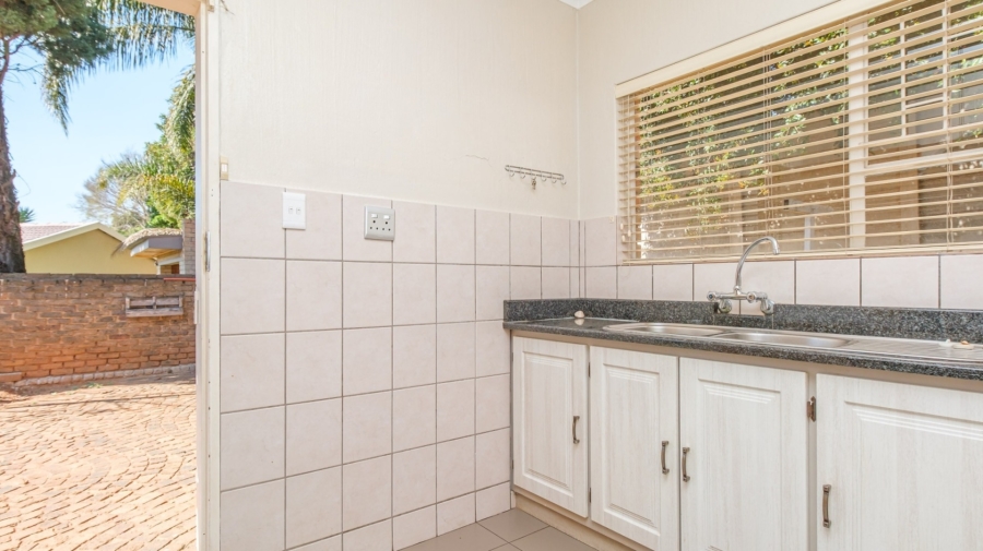 3 Bedroom Property for Sale in Helderkruin Gauteng