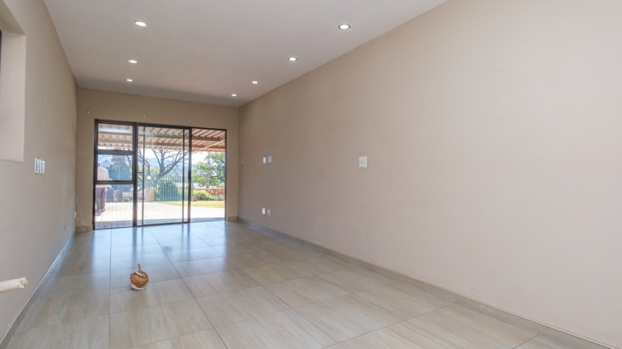 3 Bedroom Property for Sale in Helderkruin Gauteng