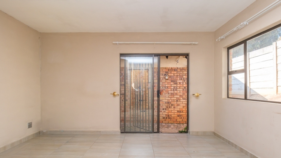 3 Bedroom Property for Sale in Helderkruin Gauteng