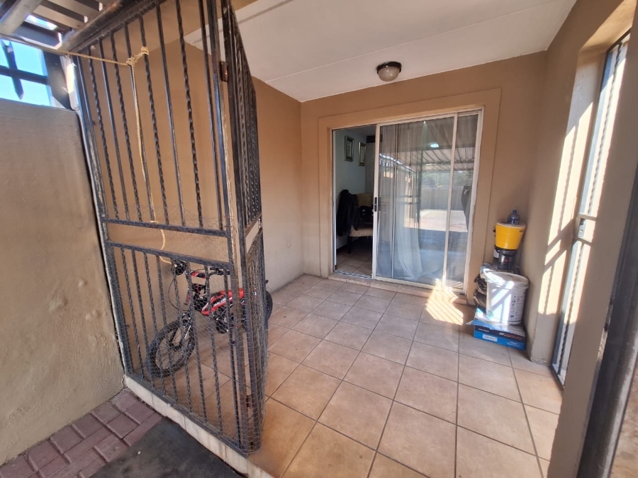3 Bedroom Property for Sale in Annlin Gauteng