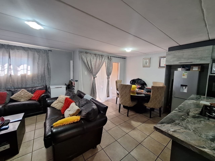 3 Bedroom Property for Sale in Annlin Gauteng