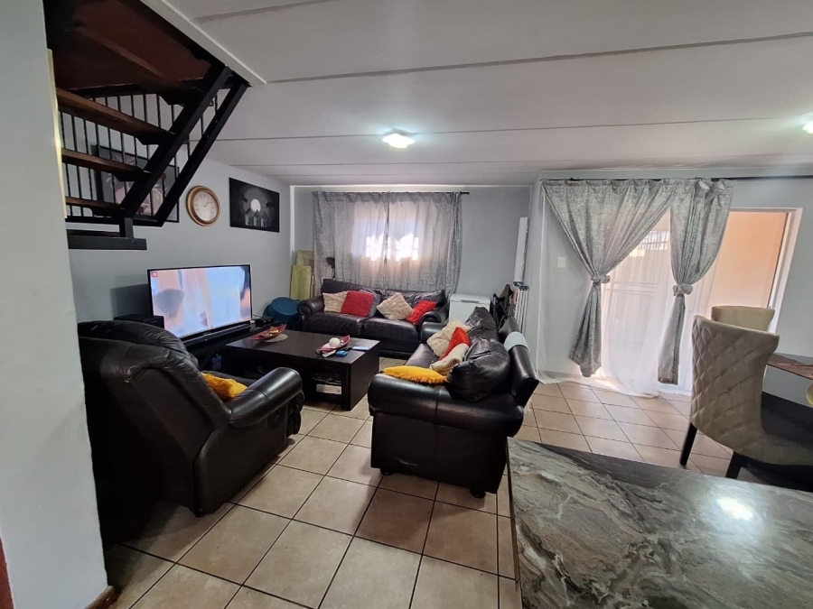 3 Bedroom Property for Sale in Annlin Gauteng