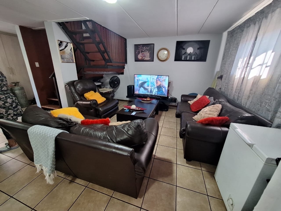 3 Bedroom Property for Sale in Annlin Gauteng