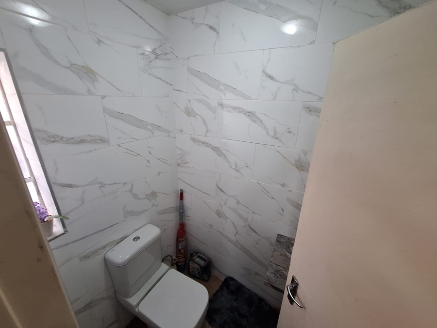 3 Bedroom Property for Sale in Annlin Gauteng