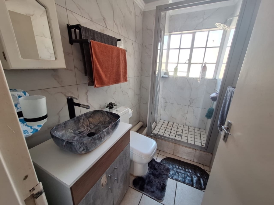 3 Bedroom Property for Sale in Annlin Gauteng