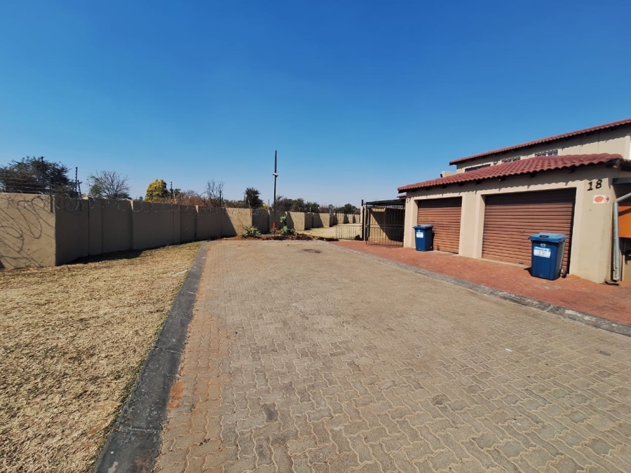 3 Bedroom Property for Sale in Annlin Gauteng