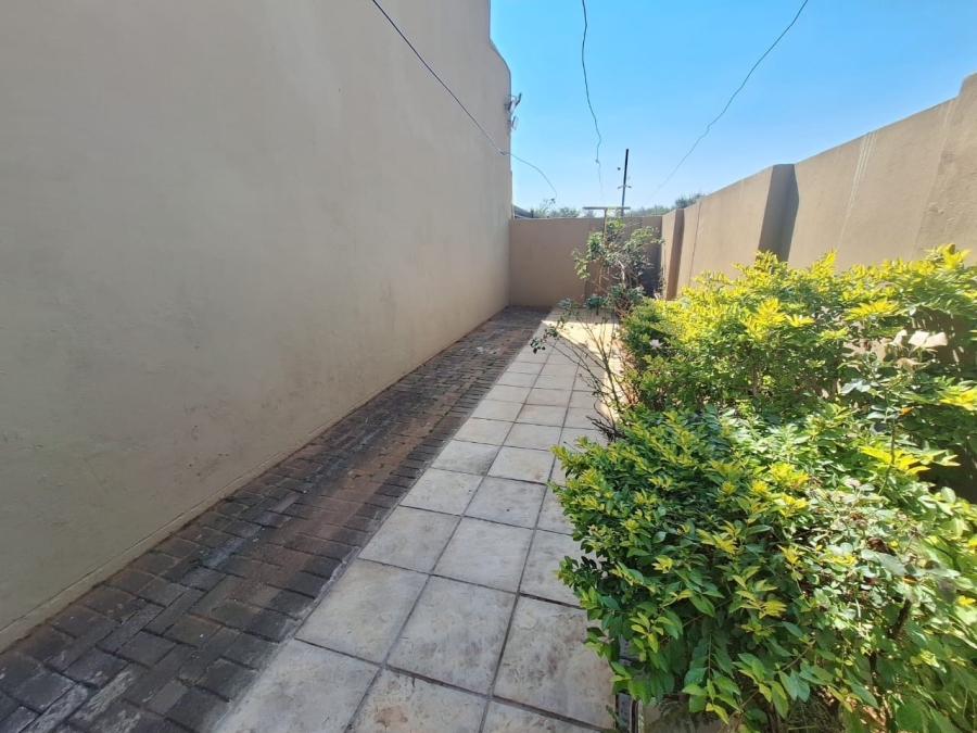 3 Bedroom Property for Sale in Annlin Gauteng