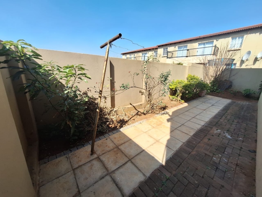 3 Bedroom Property for Sale in Annlin Gauteng