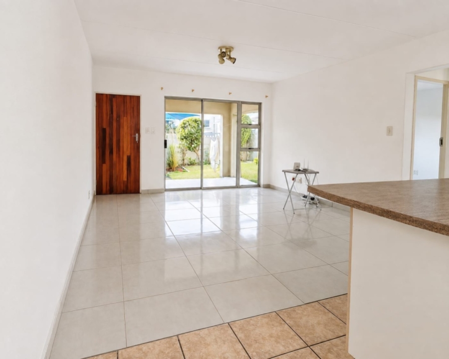 To Let 2 Bedroom Property for Rent in Vorna Valley Gauteng
