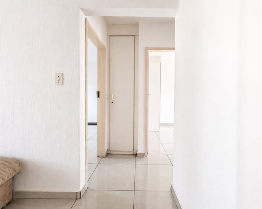 To Let 2 Bedroom Property for Rent in Vorna Valley Gauteng