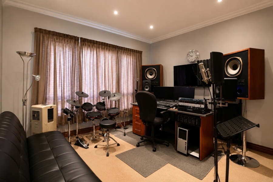 4 Bedroom Property for Sale in Sable Hills Gauteng