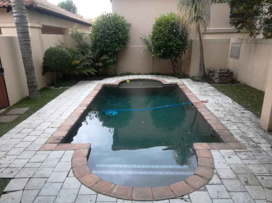 To Let 3 Bedroom Property for Rent in Bryanston Gauteng